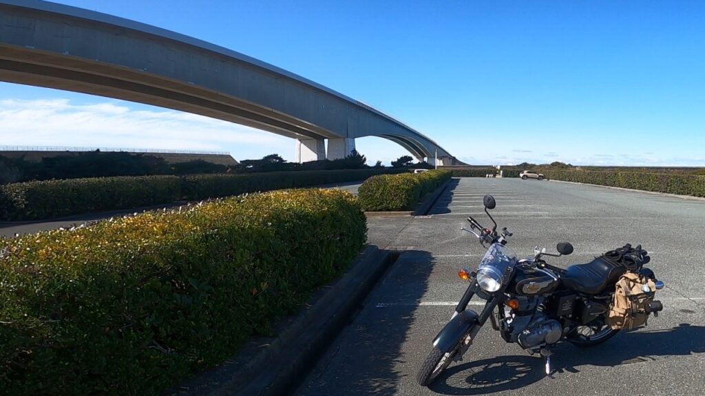 橋を背景にバイク撮影2
